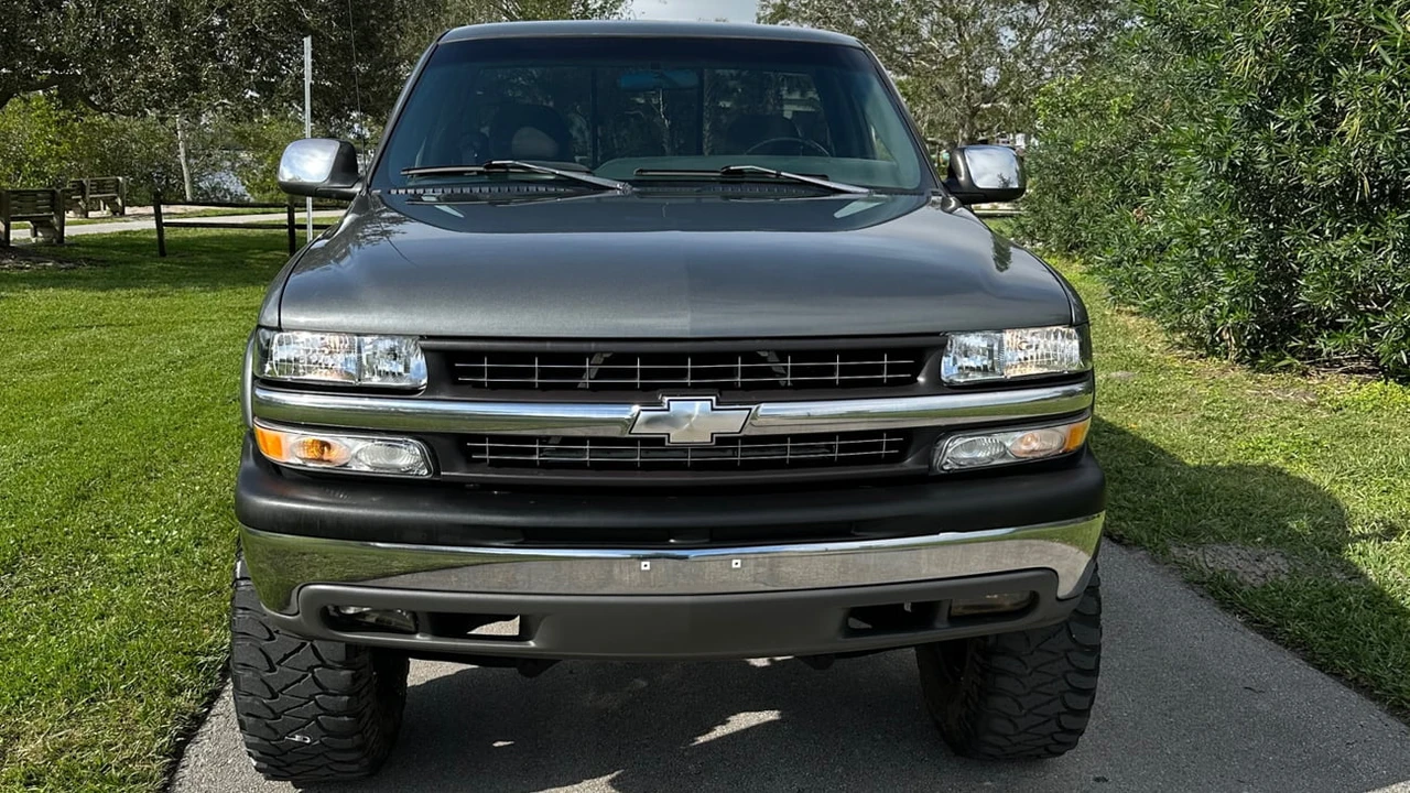 2000 Chevrolet Silverado 1st Gen - Image 16 of 19