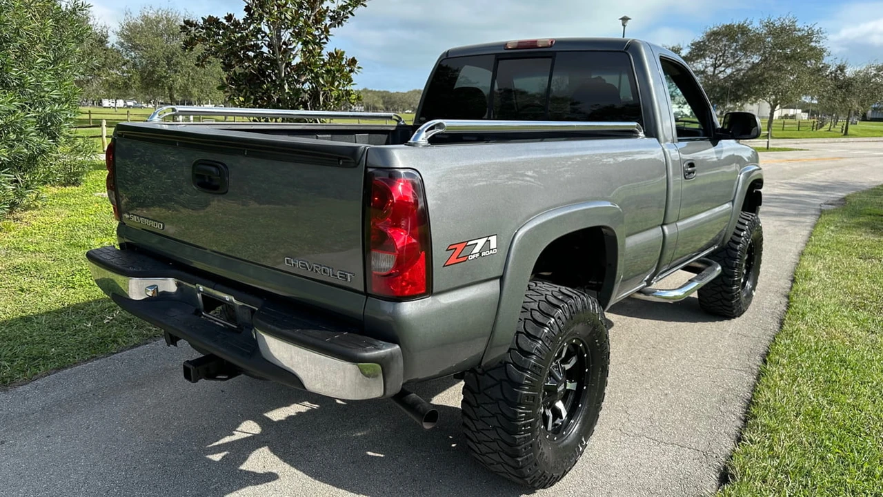 2000 Chevrolet Silverado 1st Gen - Image 18 of 19