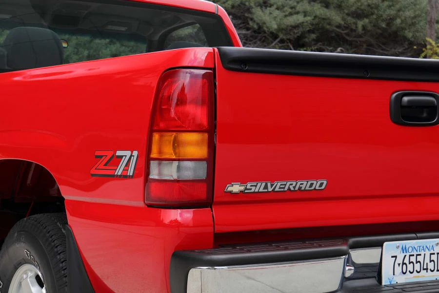 2000 Chevrolet Silverado 1st Gen - Image 10 of 31