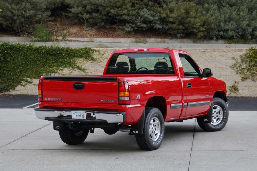 2000 Chevrolet Silverado 1st Gen - Image 3 of 31