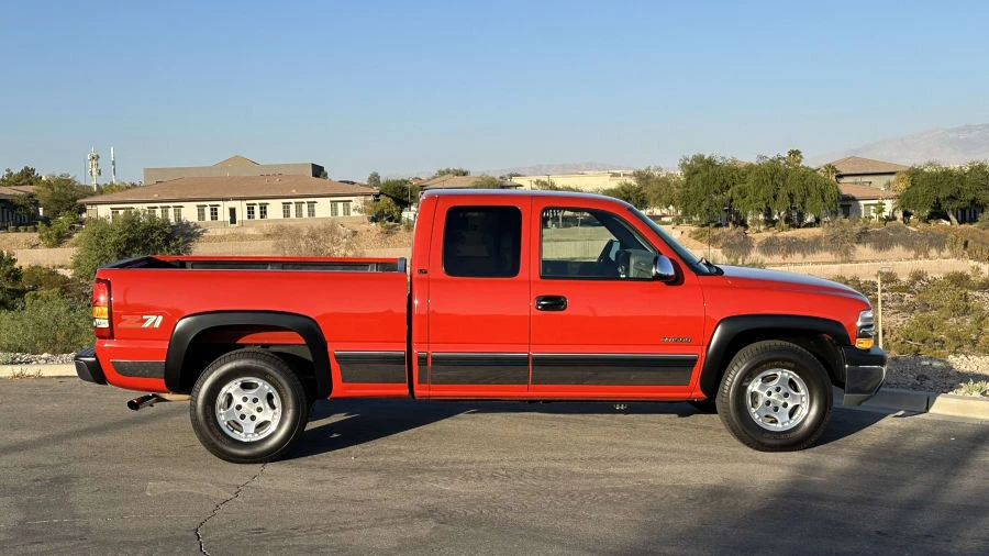 2000 Chevrolet Silverado 1st Gen - Image 4 of 31