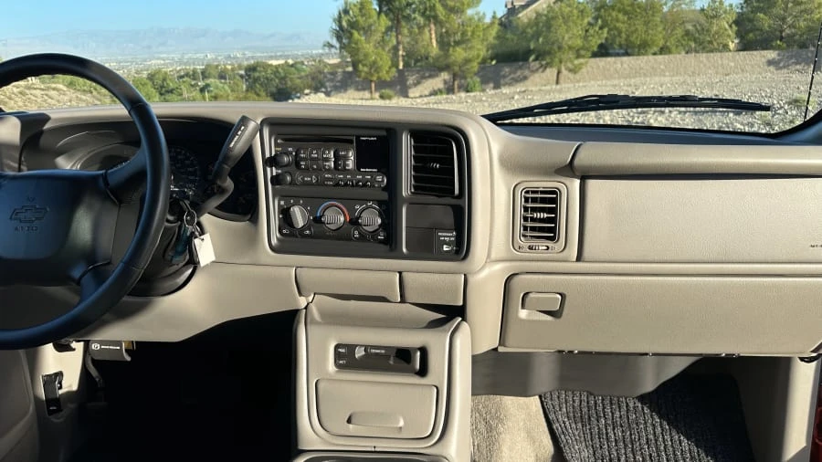 2000 Chevrolet Silverado 1st Gen - Image 28 of 31