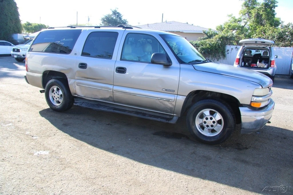 2000 Chevrolet Suburban 9th Gen - Image 9 of 21