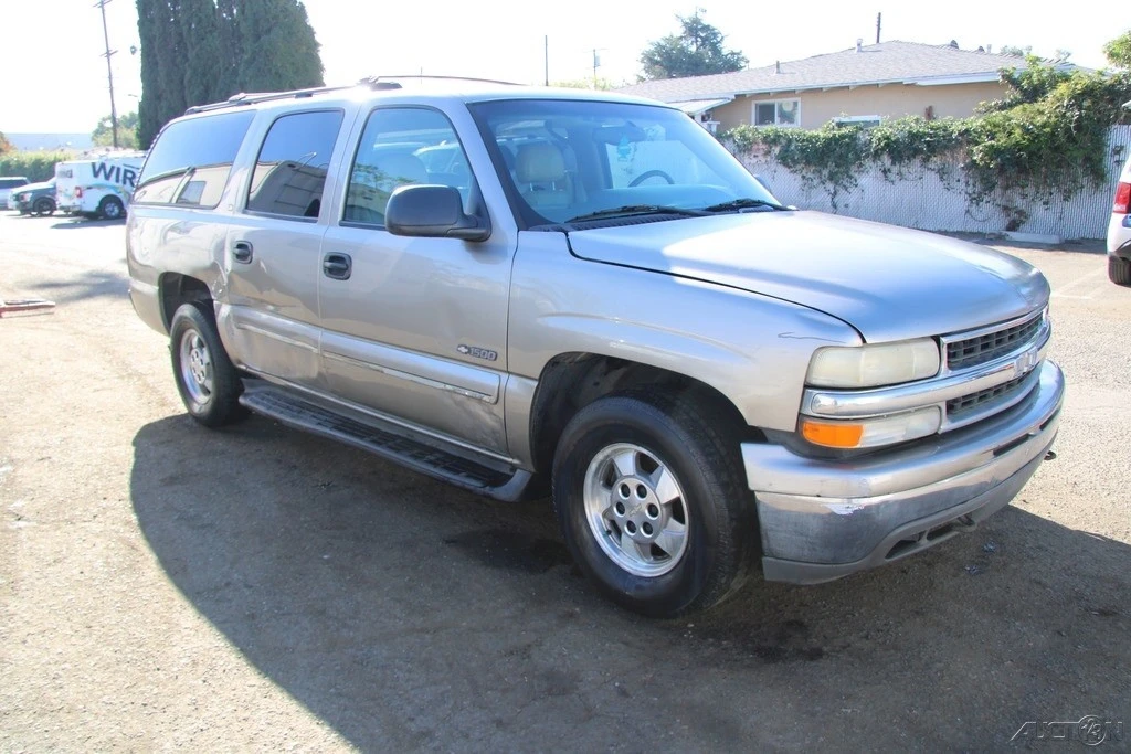 2000 Chevrolet Suburban 9th Gen - Image 10 of 21