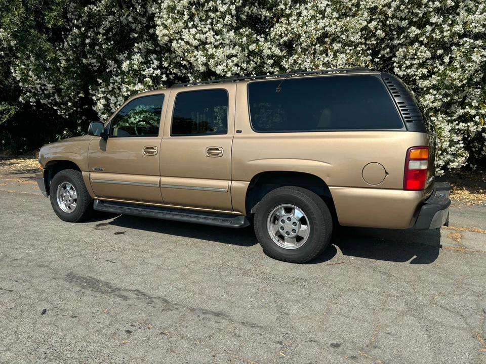 2000 Chevrolet Suburban 9th Gen - Image 12 of 31