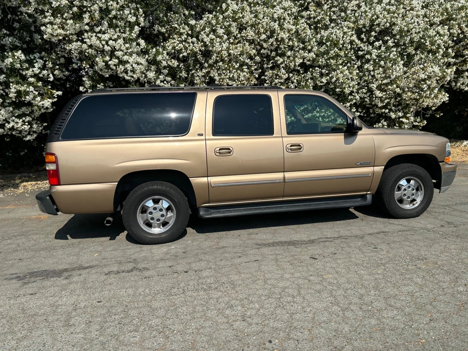 2000 Chevrolet Suburban 9th Gen - Image 21 of 31