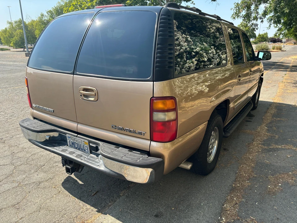 2000 Chevrolet Suburban 9th Gen - Image 19 of 31