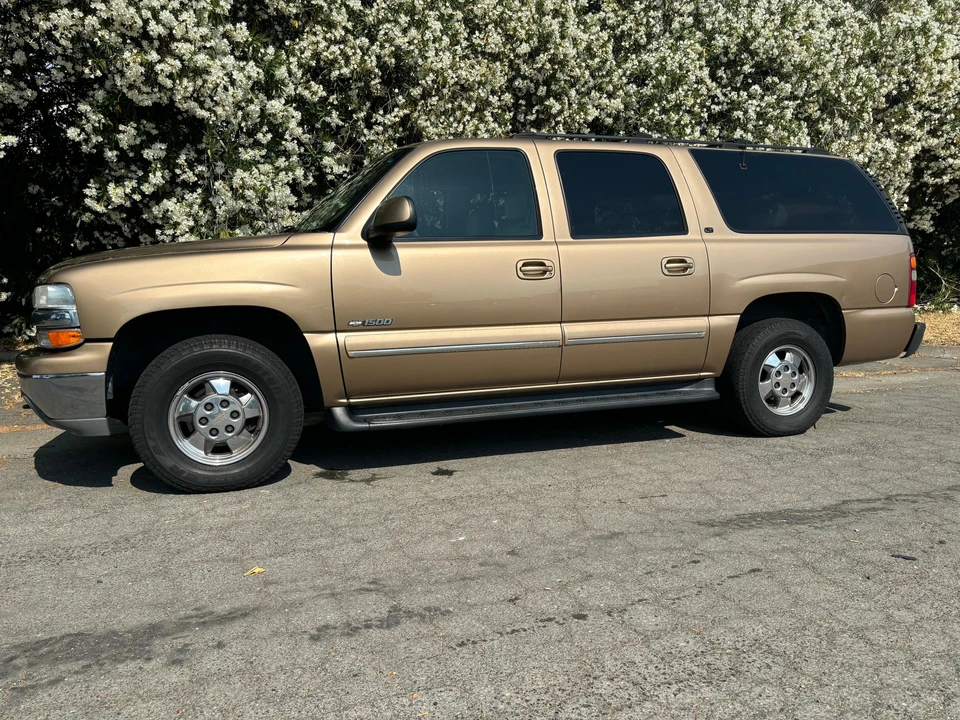 2000 Chevrolet Suburban 9th Gen - Image 10 of 31