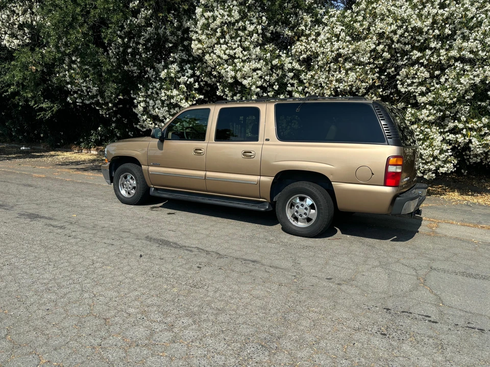 2000 Chevrolet Suburban 9th Gen - Image 13 of 31