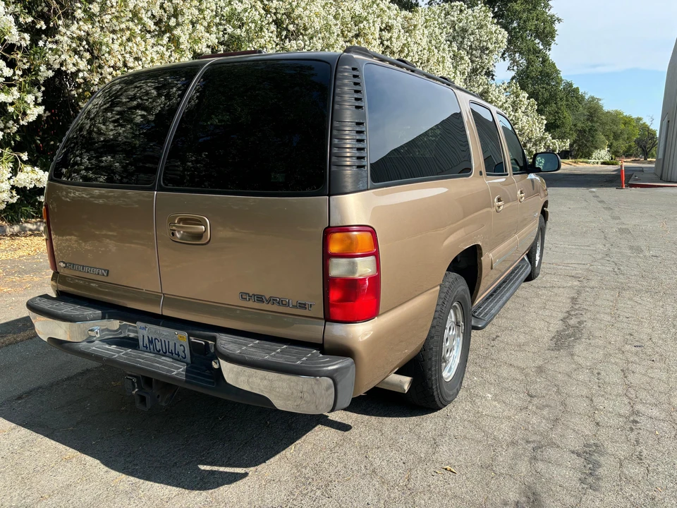 2000 Chevrolet Suburban 9th Gen - Image 18 of 31