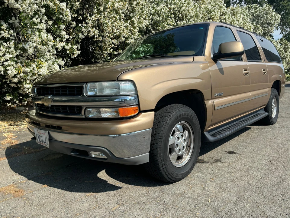2000 Chevrolet Suburban 9th Gen - Image 8 of 31