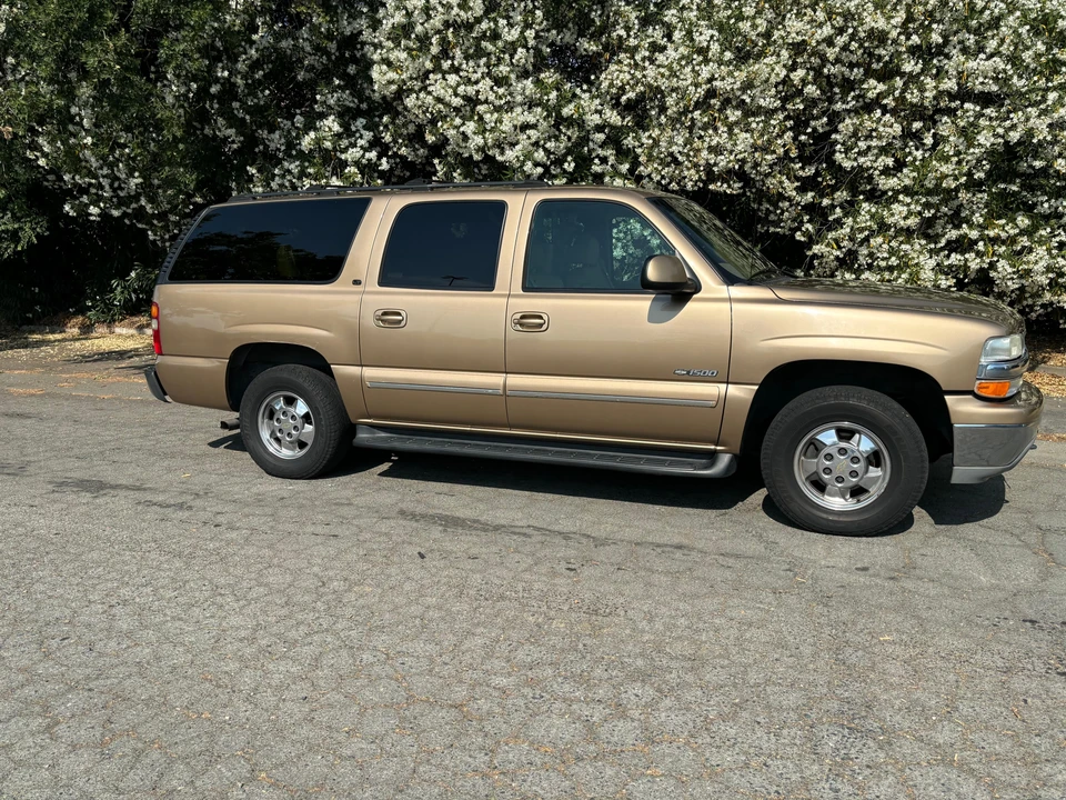 2000 Chevrolet Suburban 9th Gen - Image 24 of 31