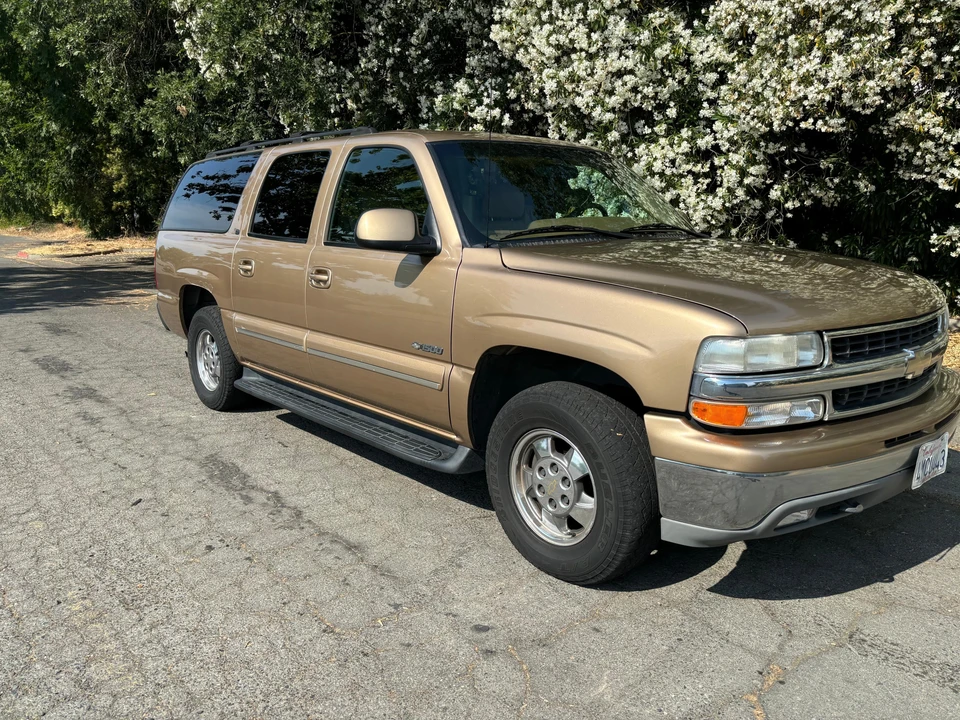2000 Chevrolet Suburban 9th Gen - Image 25 of 31
