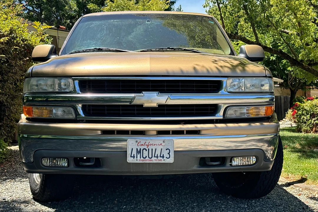 2000 Chevrolet Suburban 9th Gen - Image 2 of 31