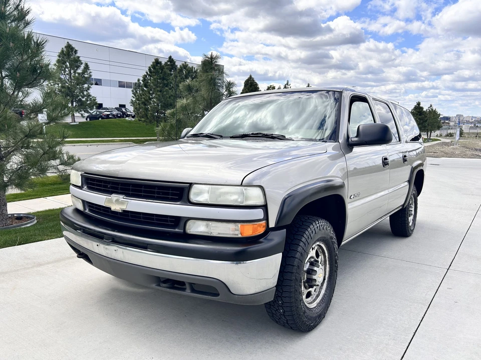 2000 Chevrolet Suburban 9th Gen - Image 2 of 31