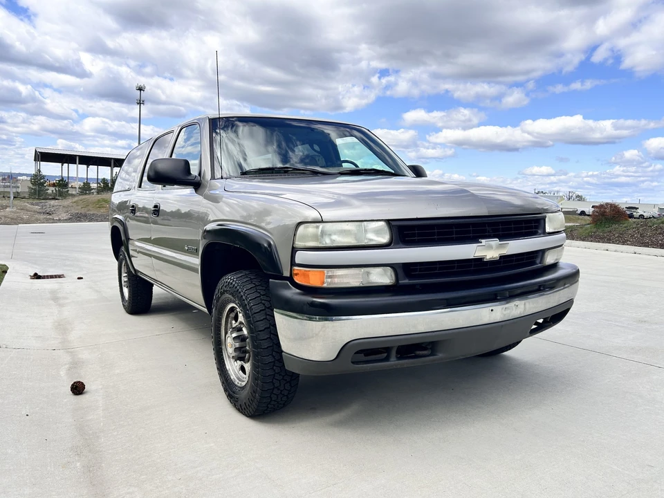 2000 Chevrolet Suburban 9th Gen - Image 12 of 31