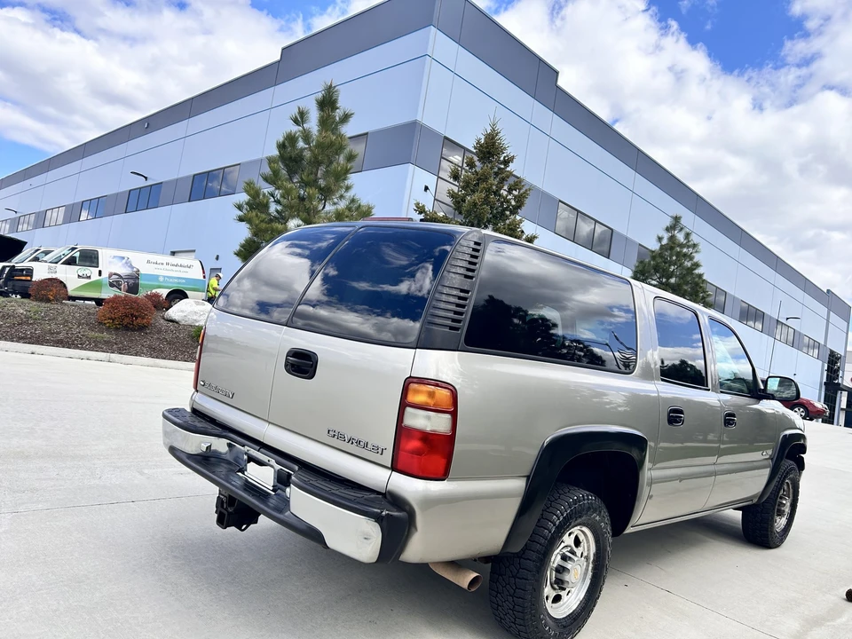 2000 Chevrolet Suburban 9th Gen - Image 7 of 31