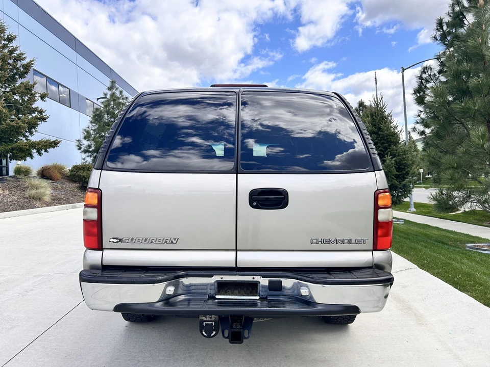 2000 Chevrolet Suburban 9th Gen - Image 5 of 31