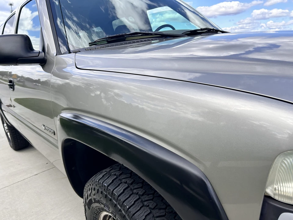 2000 Chevrolet Suburban 9th Gen - Image 23 of 31