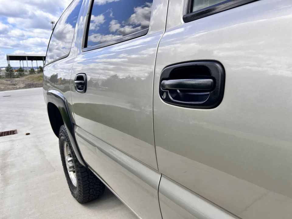2000 Chevrolet Suburban 9th Gen - Image 19 of 31