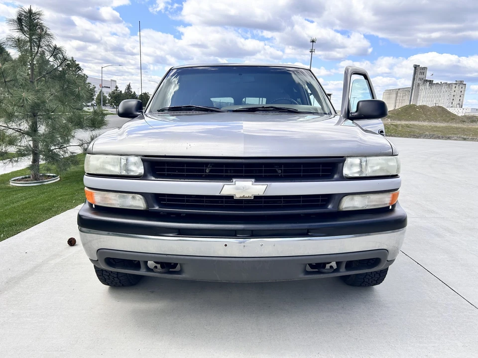 2000 Chevrolet Suburban 9th Gen - Image 15 of 31
