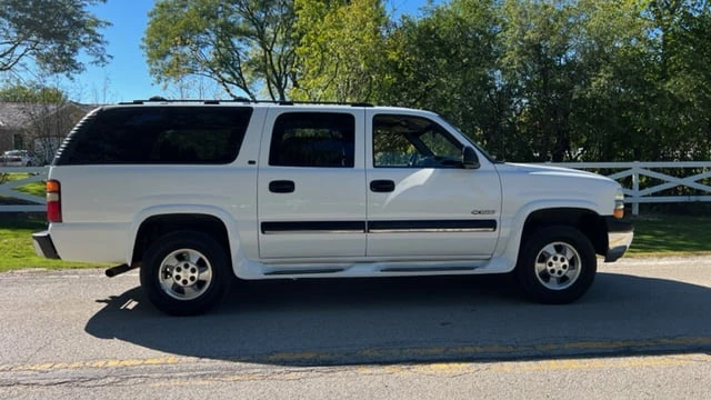 2000 Chevrolet Suburban 9th Gen - Image 2 of 18