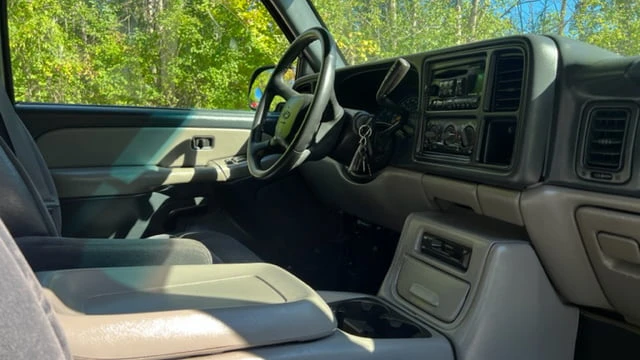 2000 Chevrolet Suburban 9th Gen - Image 8 of 18