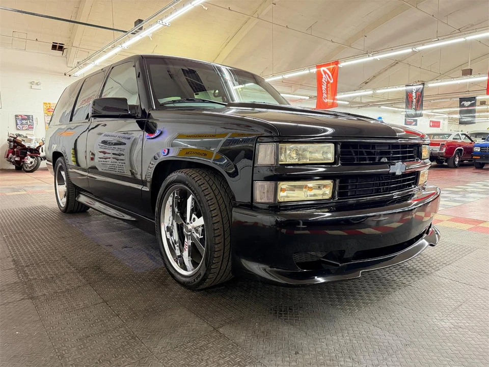 2000 Chevrolet Tahoe 2nd Gen - Image 23 of 31