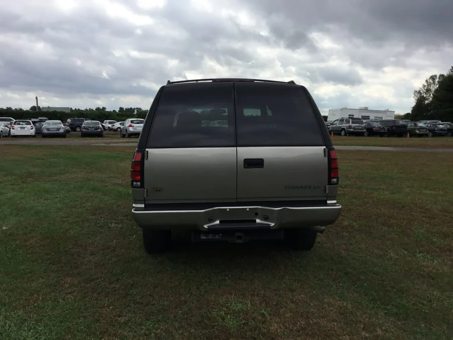 2000 Chevrolet Tahoe 2nd Gen - Image 5 of 8