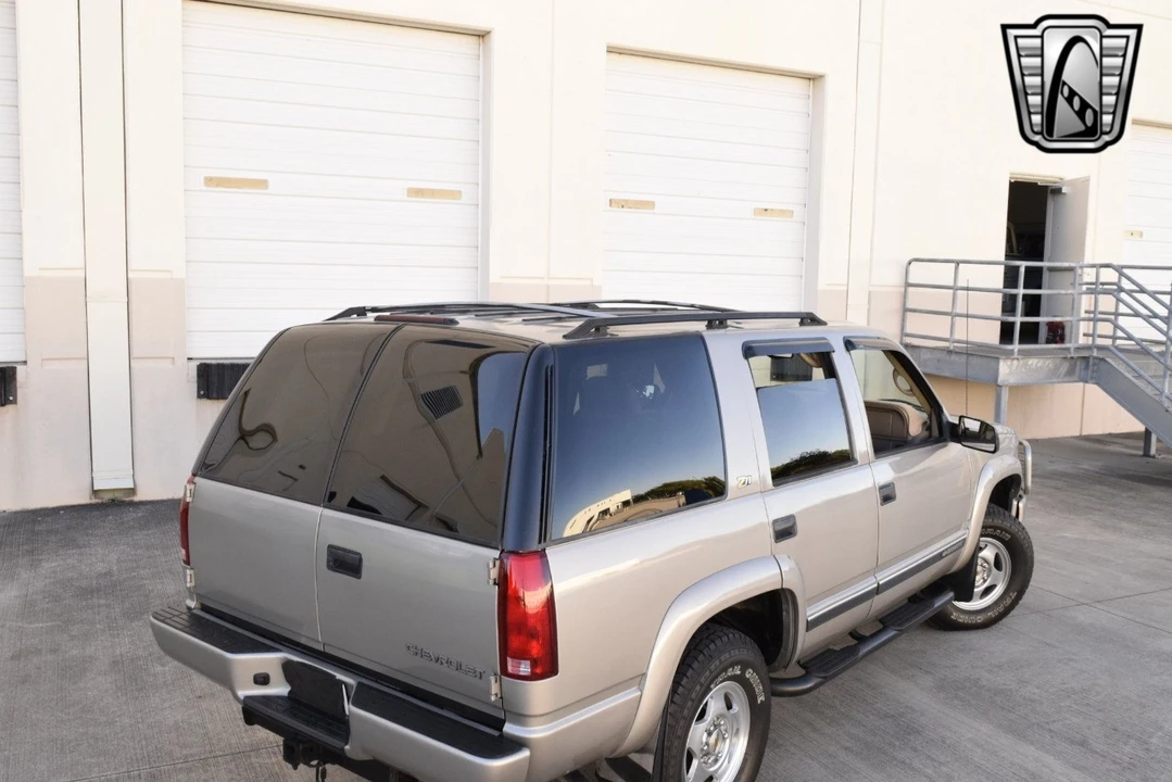 2000 Chevrolet Tahoe 2nd Gen - Image 5 of 12