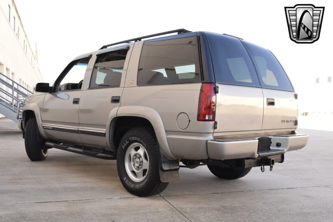 2000 Chevrolet Tahoe 2nd Gen - Image 4 of 12