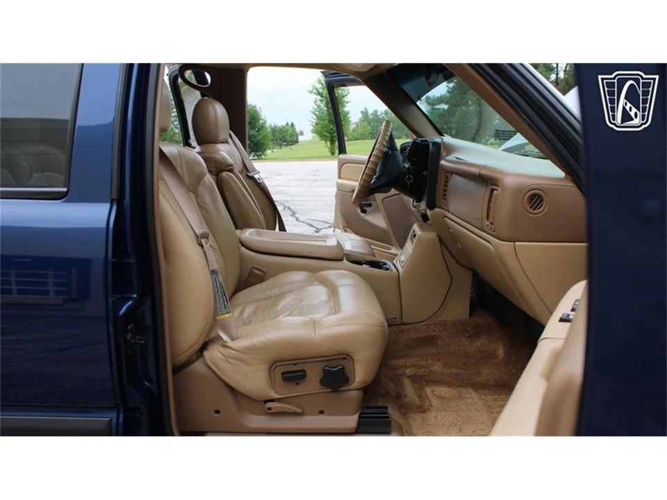 2000 Chevrolet Tahoe 2nd Gen - Image 11 of 31