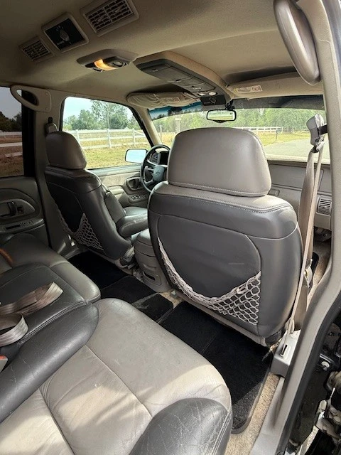 2000 Chevrolet Tahoe 1st Gen - Image 16 of 21