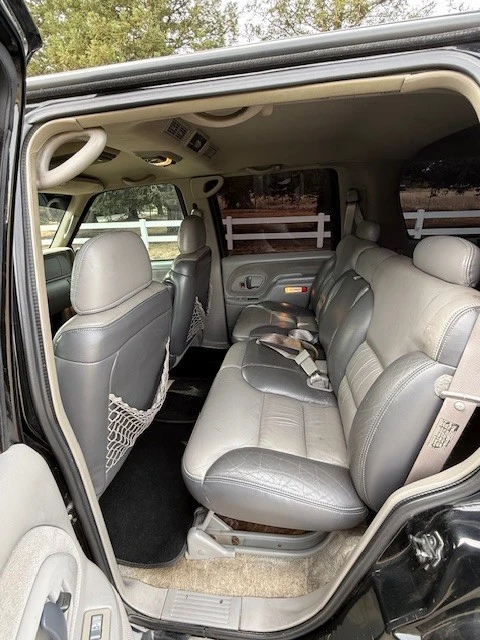 2000 Chevrolet Tahoe 1st Gen - Image 18 of 21