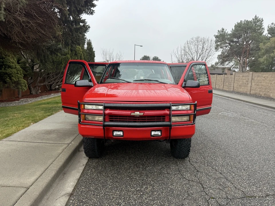 2000 Chevrolet Tahoe 1st Gen - Image 12 of 21