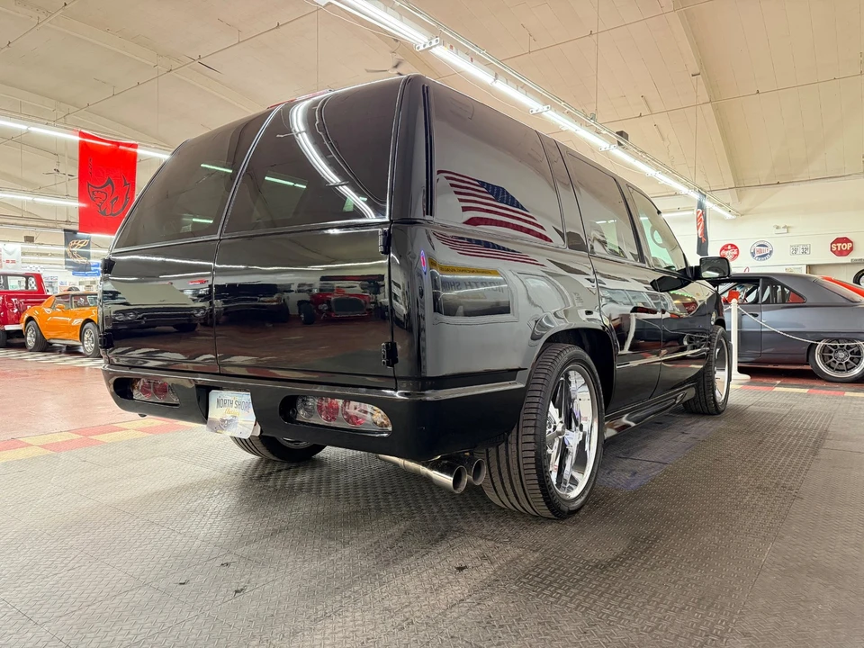 2000 Chevrolet Tahoe - Image 16 of 21