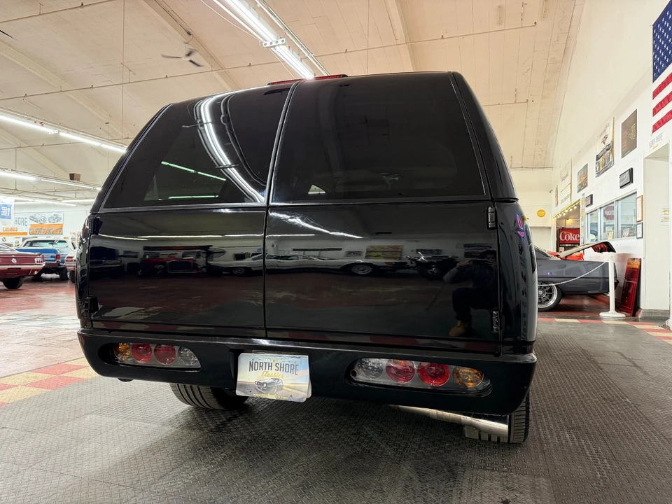 2000 Chevrolet Tahoe - Image 12 of 21