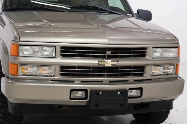 2000 Chevrolet Tahoe 2nd Gen - Image 12 of 21