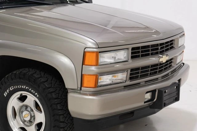 2000 Chevrolet Tahoe 2nd Gen - Image 13 of 21