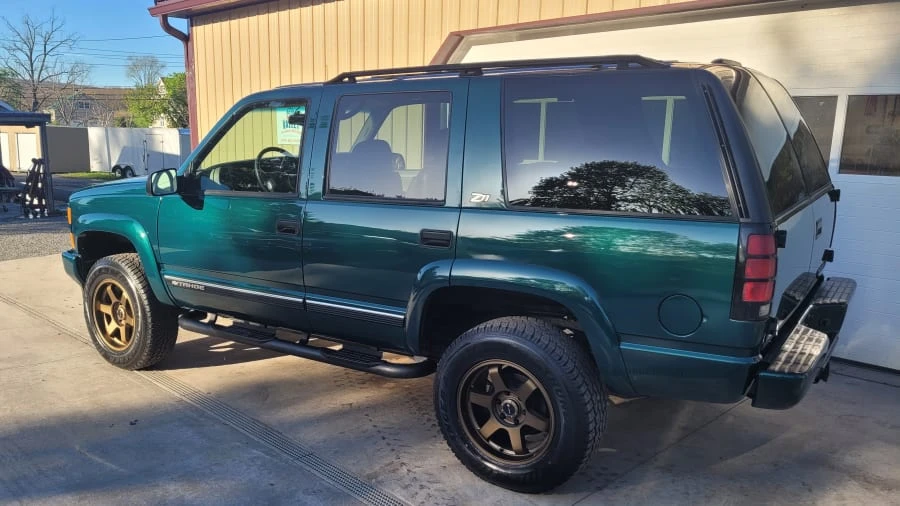 2000 Chevrolet Tahoe 1st Gen - Image 11 of 13