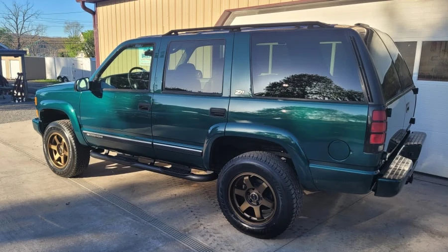 2000 Chevrolet Tahoe 1st Gen - Image 3 of 12