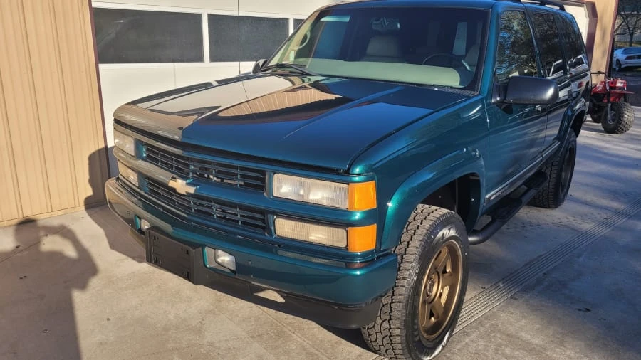 2000 Chevrolet Tahoe 1st Gen - Image 8 of 12