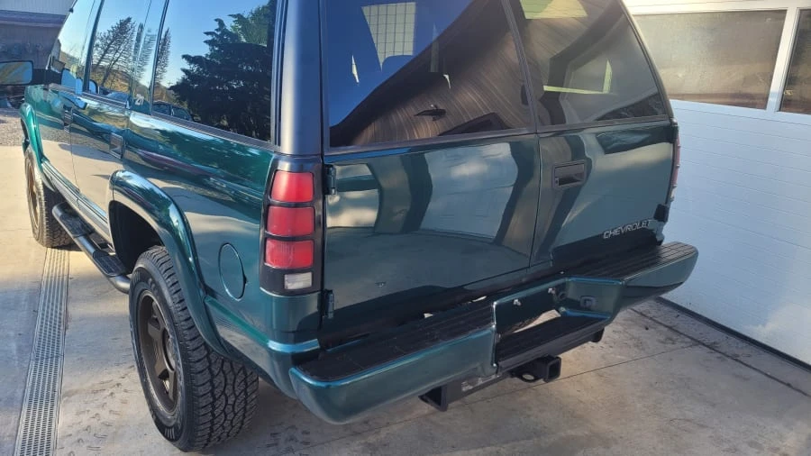 2000 Chevrolet Tahoe 1st Gen - Image 10 of 12