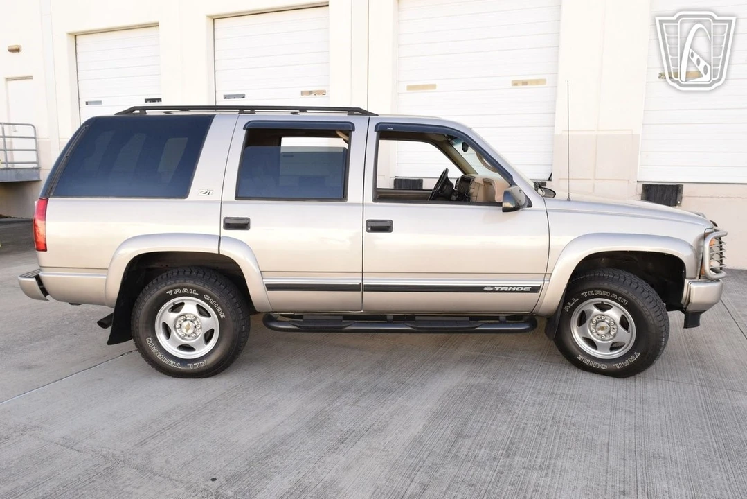2000 Chevrolet Tahoe 2nd Gen - Image 18 of 21