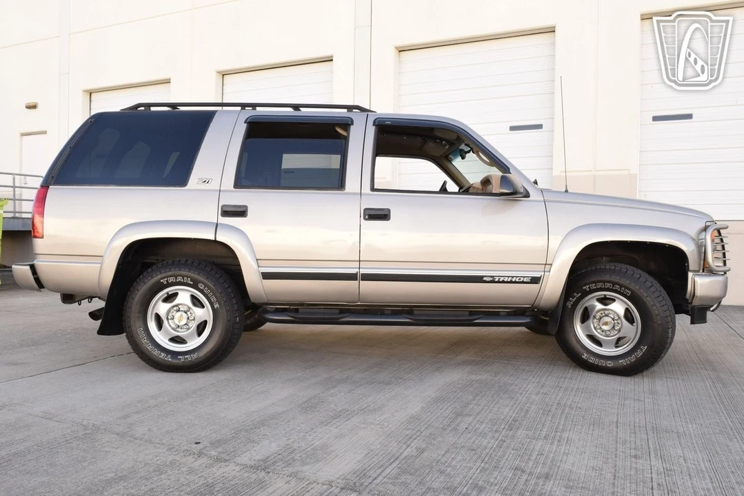 2000 Chevrolet Tahoe 2nd Gen - Image 19 of 21