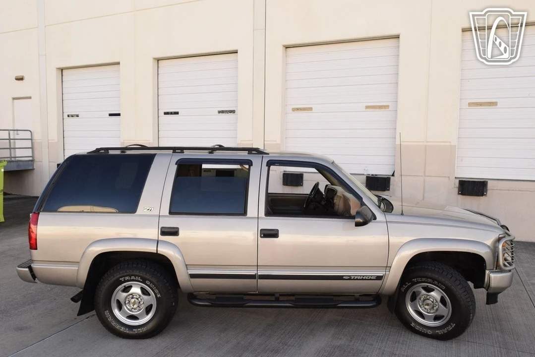 2000 Chevrolet Tahoe 2nd Gen - Image 17 of 21