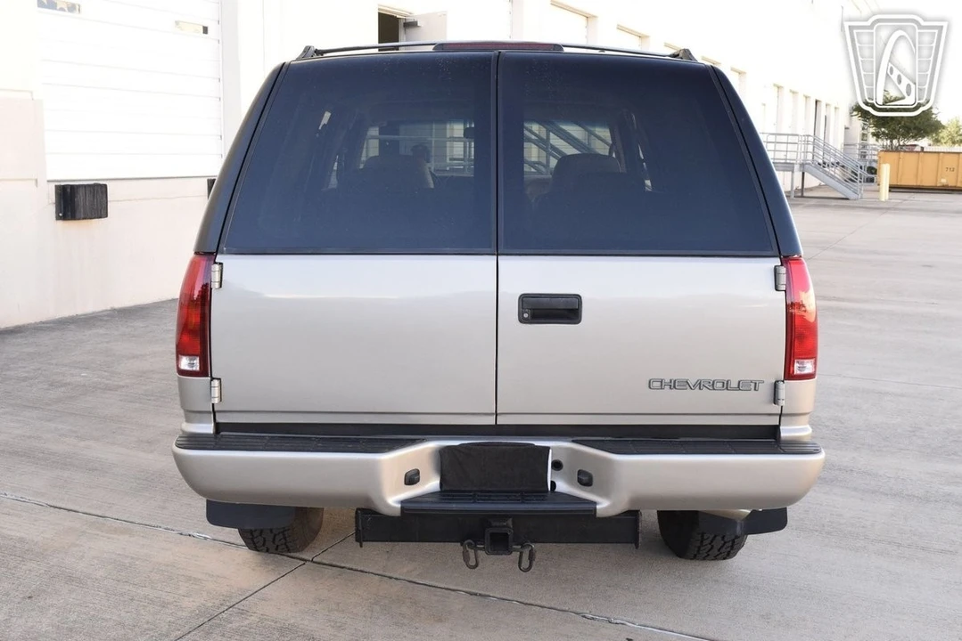 2000 Chevrolet Tahoe 2nd Gen - Image 12 of 21