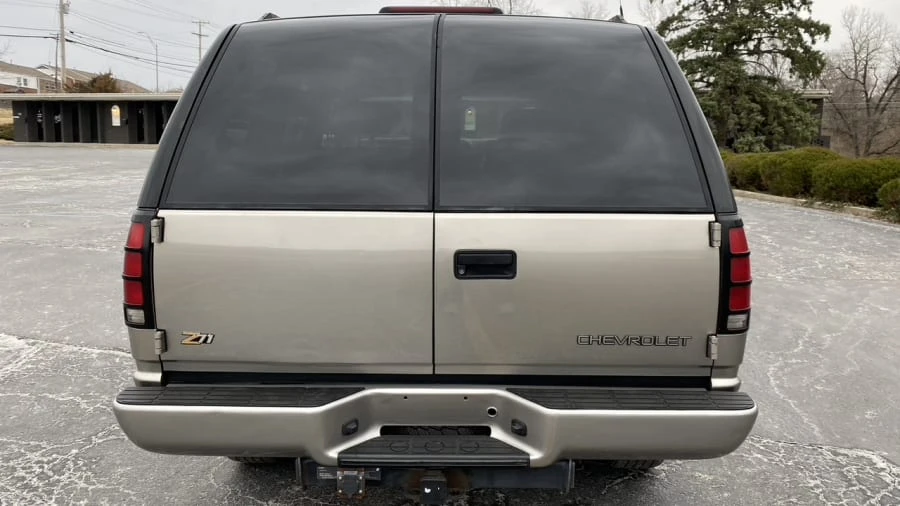 2000 Chevrolet Tahoe 1st Gen - Image 14 of 19