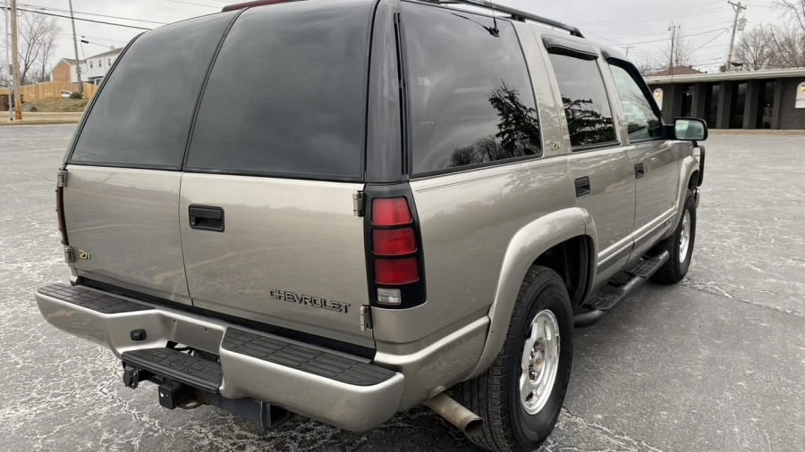 2000 Chevrolet Tahoe 1st Gen - Image 17 of 19