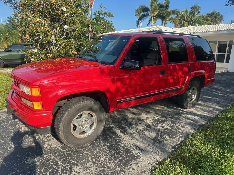 2000 Chevrolet Tahoe 1st Gen - Image 9 of 31